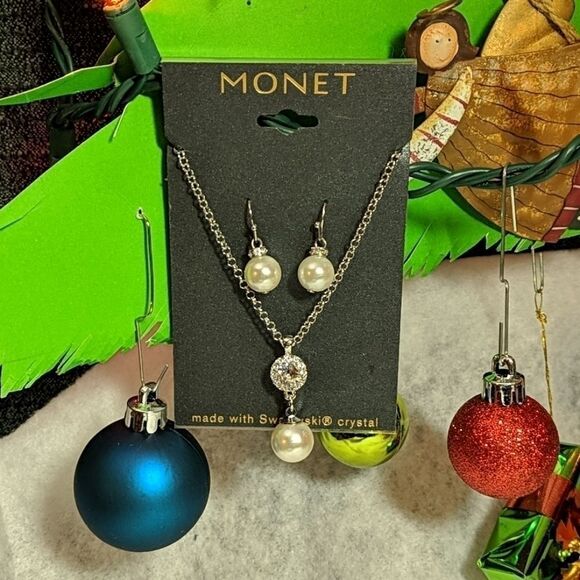 Monet Faux Pearl & Crystal Necklace/Earrings  Set - Picture 2 of 8
